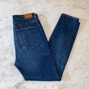 Blue jeans high-rise with buttons